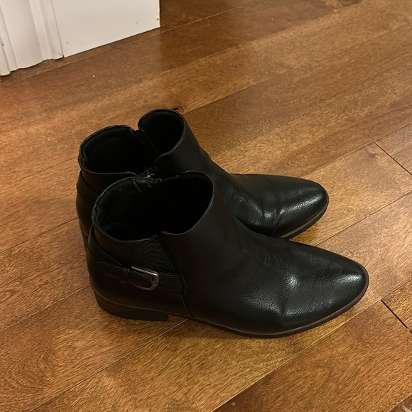 Baretraps Marconi Black Short Boots with side zip, size 7.5 - Picture 2 of 7